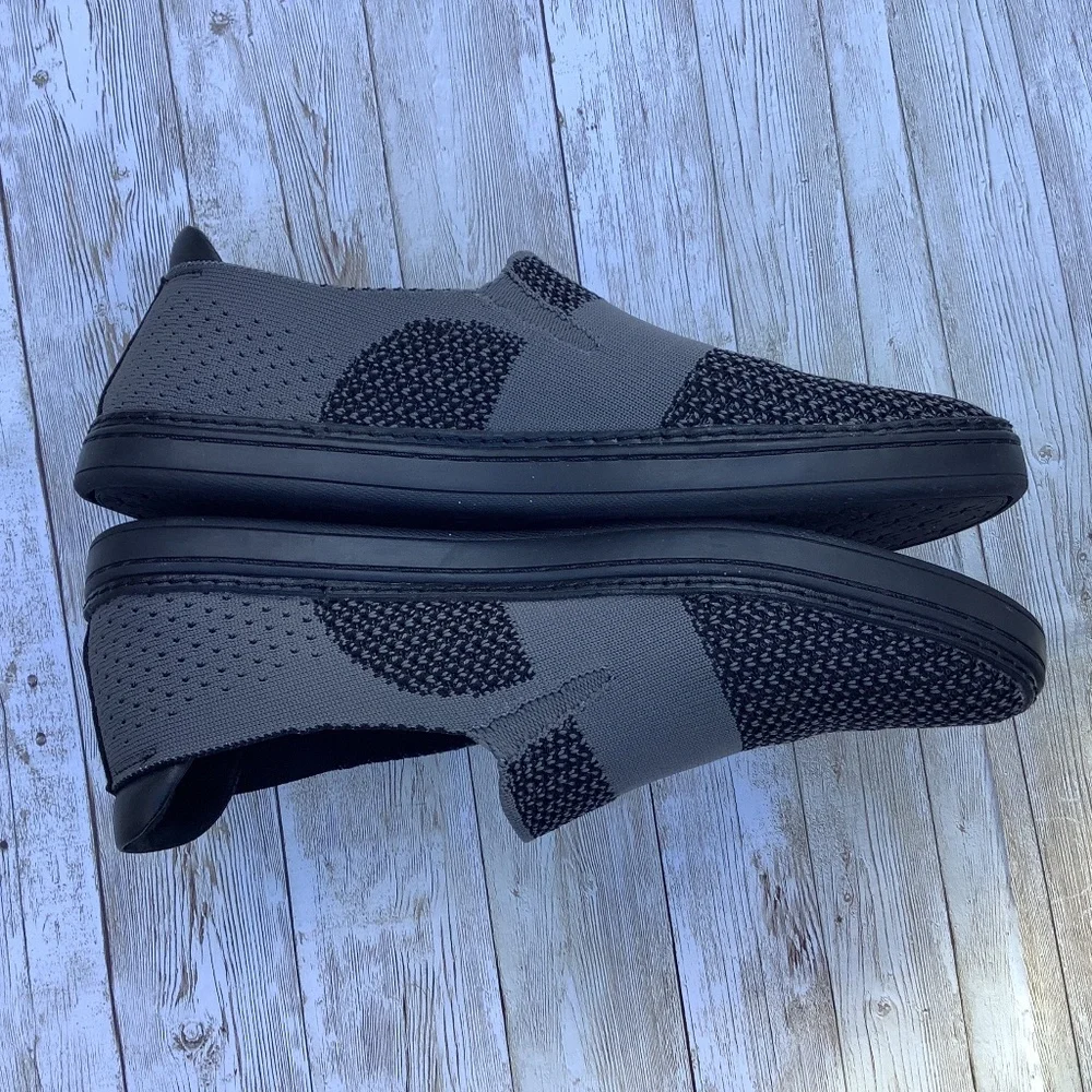 UGG Women's Sammy Slip On Black Gray Knit Hyper Weave Casual Sneakers Size 9.5 - Picture 5 of 13